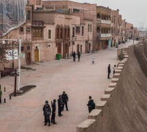 Dodging Chinese Police in Kashgar, a Silk Road Oasis Town Dodging Chinese Police in Kashgar, a Silk Road Oasis Town